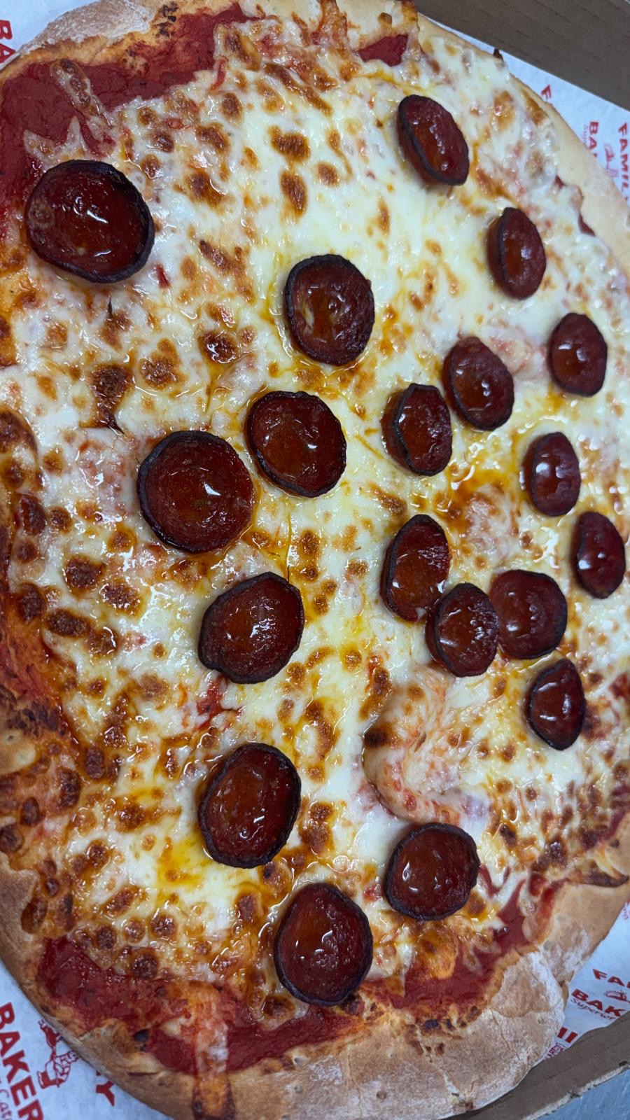Pepperoni pizza — Family Bakery box